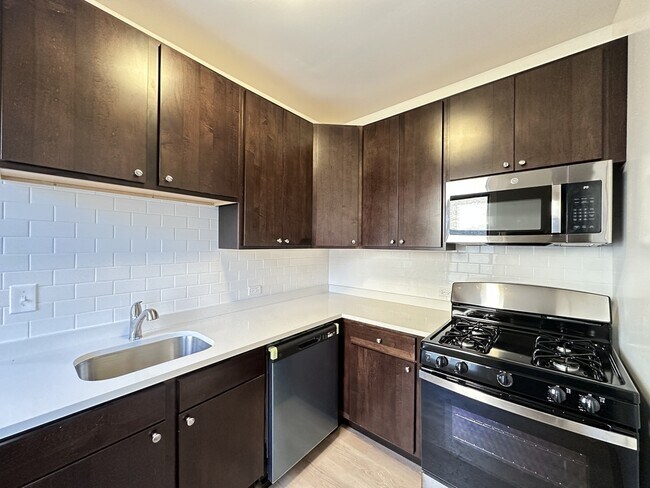 Foto del edificio - 1542 N Kedzie Ave