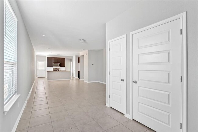 Building Photo - 233 Syrah Ct