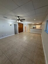 Building Photo - 2020 Laurel Ln