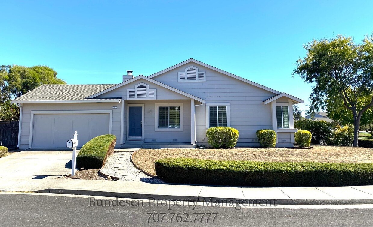 Foto principal - 1702 Algol Court Petaluma, CA 94954