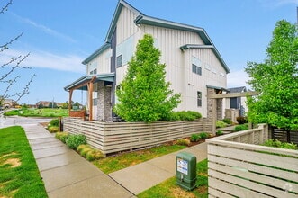 Building Photo - 767 Cristo Ln