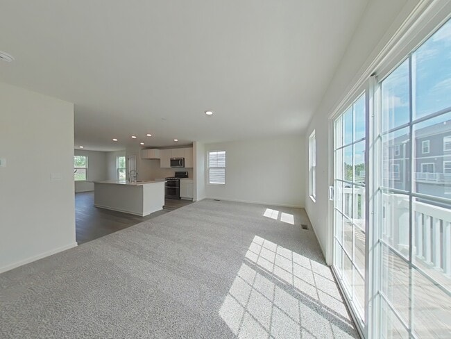 Building Photo - 334 Basin Ct