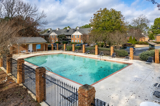 Building Photo - Hampton Arbors Condominiums