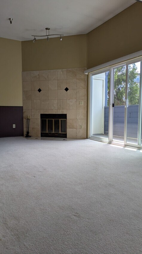 Foto principal - 1100 Harrington Ave NE