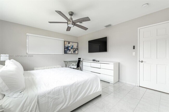 Foto del edificio - 21320 NE 25th Ct