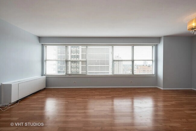 Foto del edificio - 6157 N Sheridan Rd
