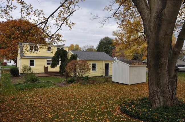 Building Photo - 101 Sherwood Dr
