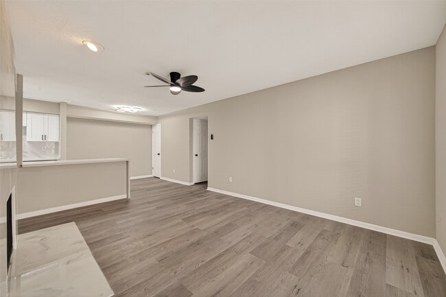 Building Photo - 1860 White Oak Dr
