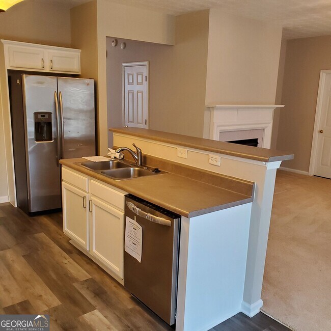 Foto del edificio - 1584 Park Grove Dr