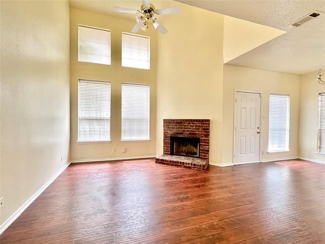 Foto del edificio - 842 Astaire Ave