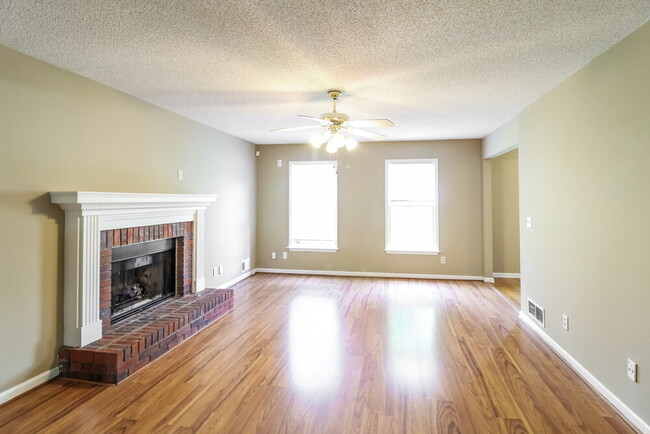 Building Photo - 1368 Chatley Way