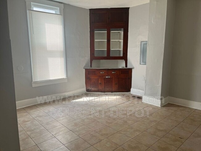 Building Photo - 1603 W Missouri St