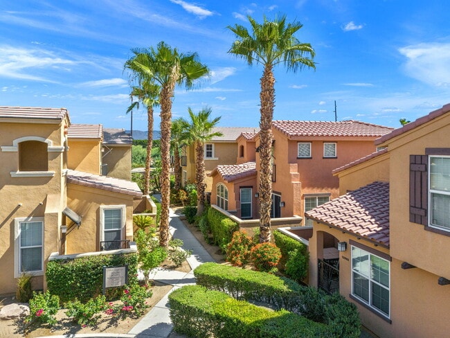 Building Photo - 52050 Rosewood Ln