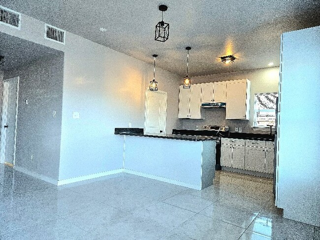 Building Photo - 2777 Chavarria St