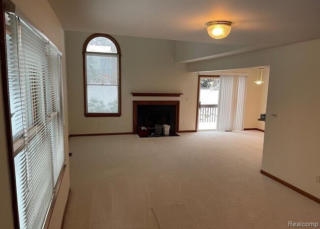 Foto del edificio - 2445 Mulberry Ct