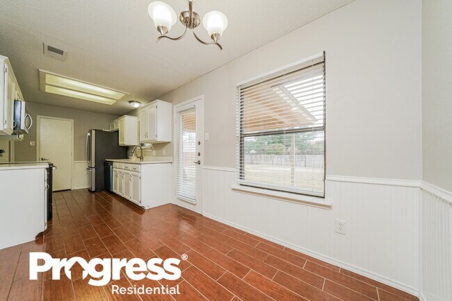 Building Photo - 6637 Whitley Rd