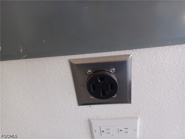 Foto del edificio - 3222 NW 4th Pl