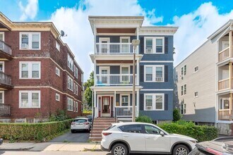 Building Photo - 67 Whitten St