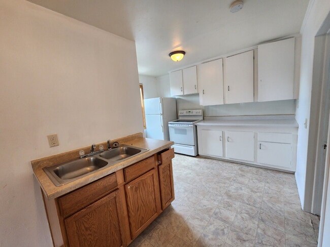 Building Photo - Nice 1 bedroom Apartment