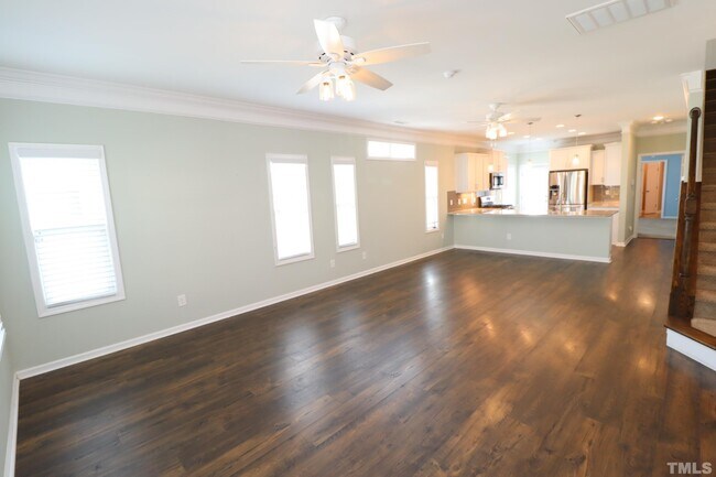 Building Photo - 1201 Russet Ln