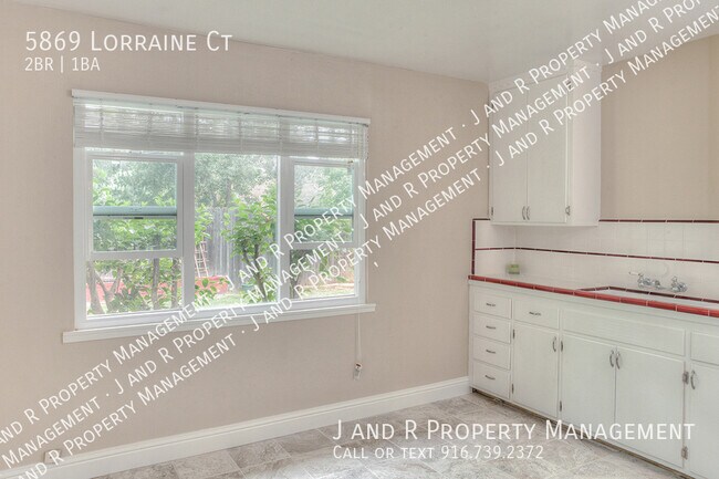 Building Photo - 5869 Lorraine Ct