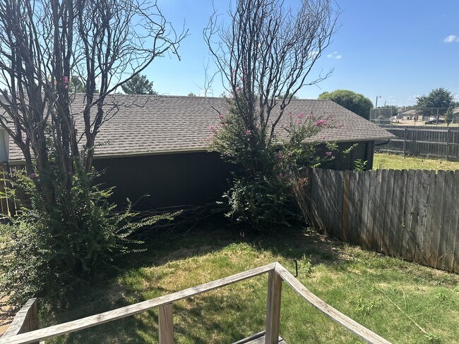 Foto del edificio - 2202 Shadowridge Dr