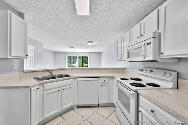 Foto del edificio - 8658 S Southgate Shores Cir