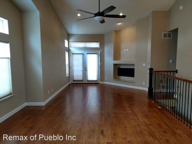 Building Photo - 4 br, 3 bath House - 4408 Turnberry Crescent