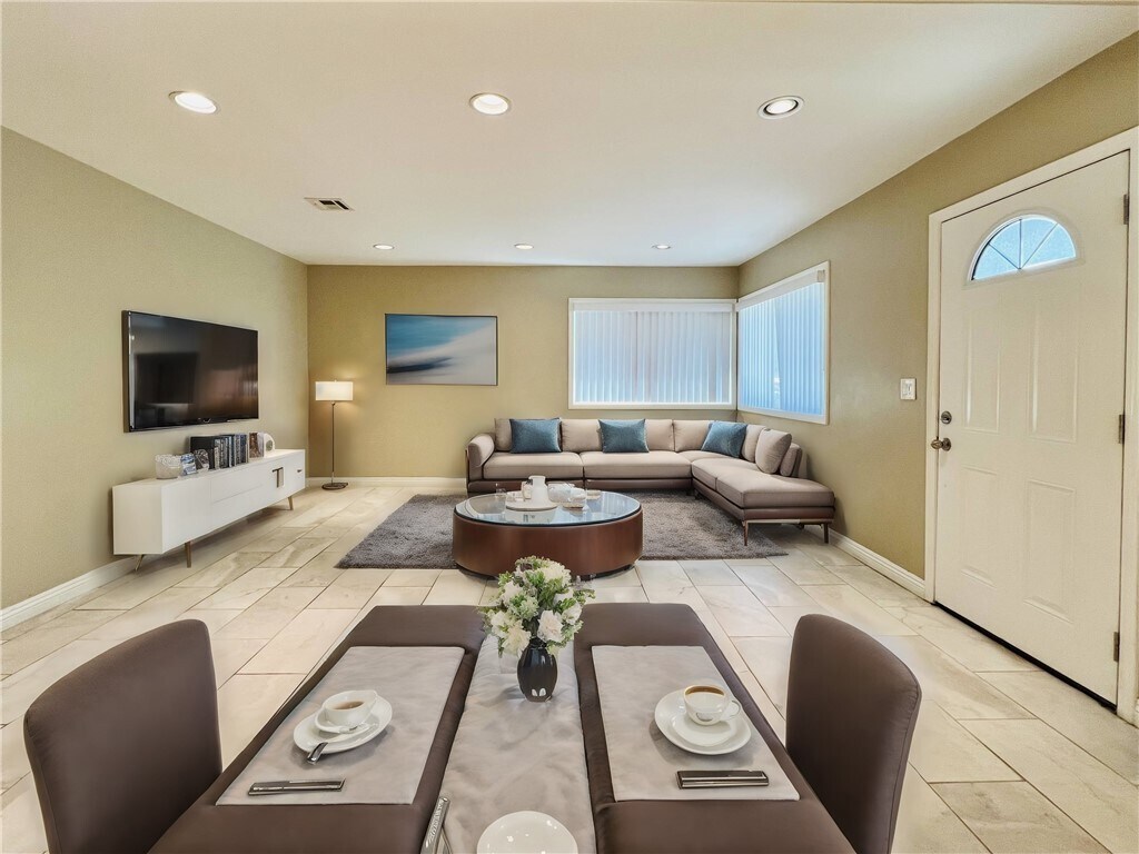Foto principal - 408 Almond Ave