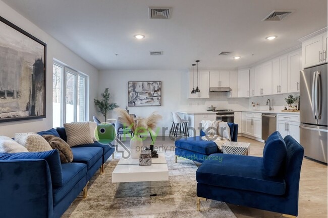 Building Photo - First Month Free Rent – Brand New 2BR/3BA Townhome with Garage