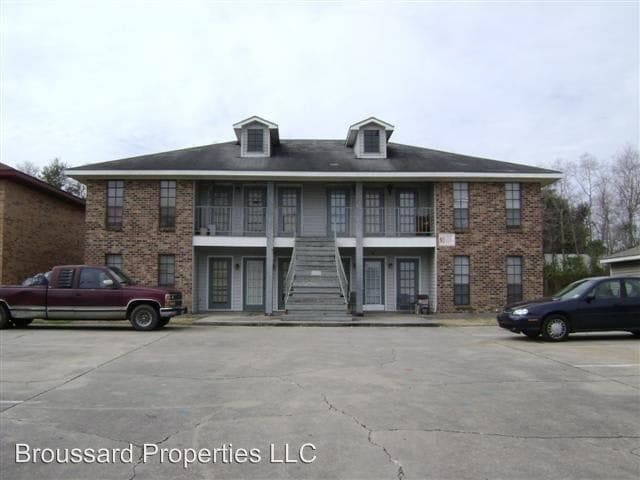 Primary Photo - 202 Cantal Dr