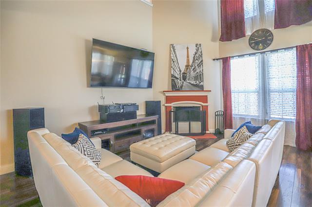 Foto del edificio - 2182 Liriope Ln