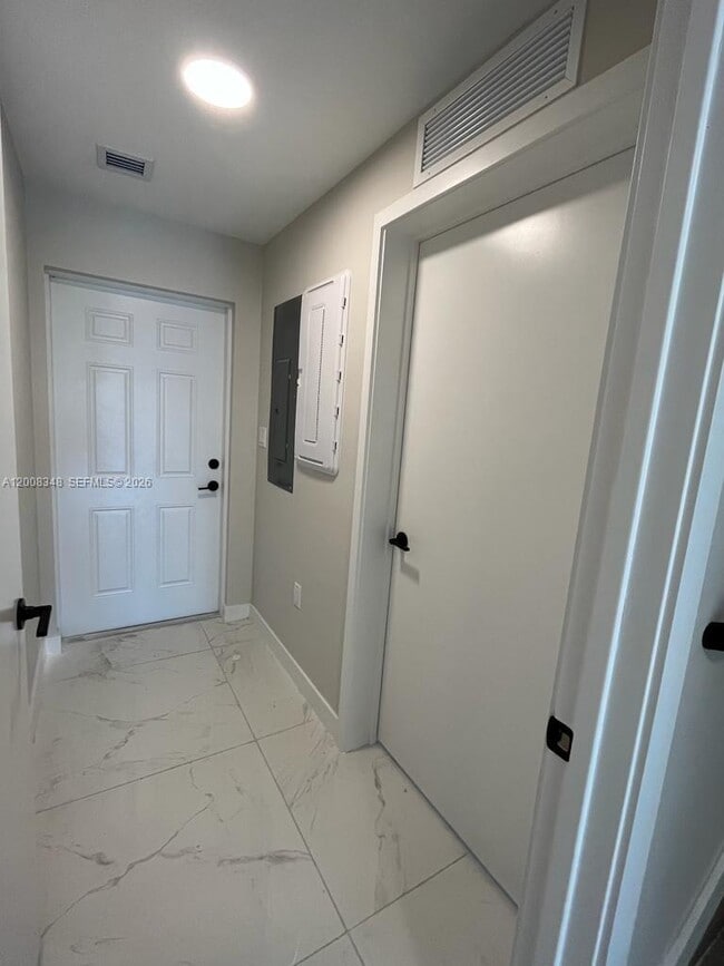 Building Photo - 25707 SW 144th Ave