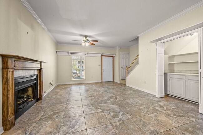 Building Photo - 5335 Rosedown Ct