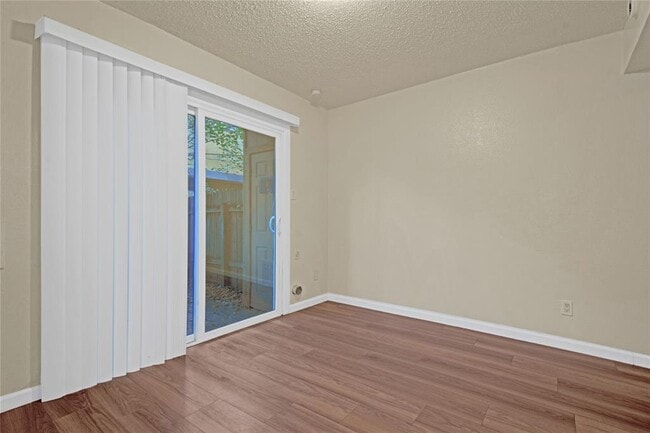 Foto del edificio - 3454 Willowrun Dr