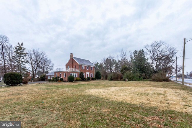 Building Photo - 6001 Franconia Rd