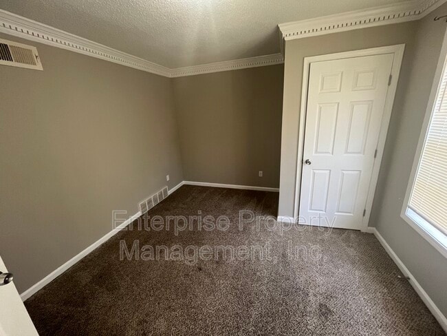 Building Photo - 4386 Sunnyslope Dr