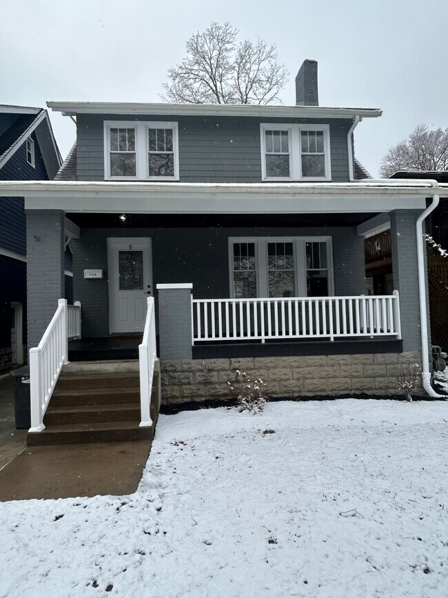 Building Photo - 746 McDonald St