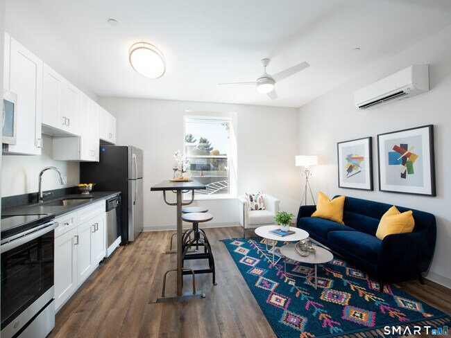 Foto del edificio - 170 Ridge Rd