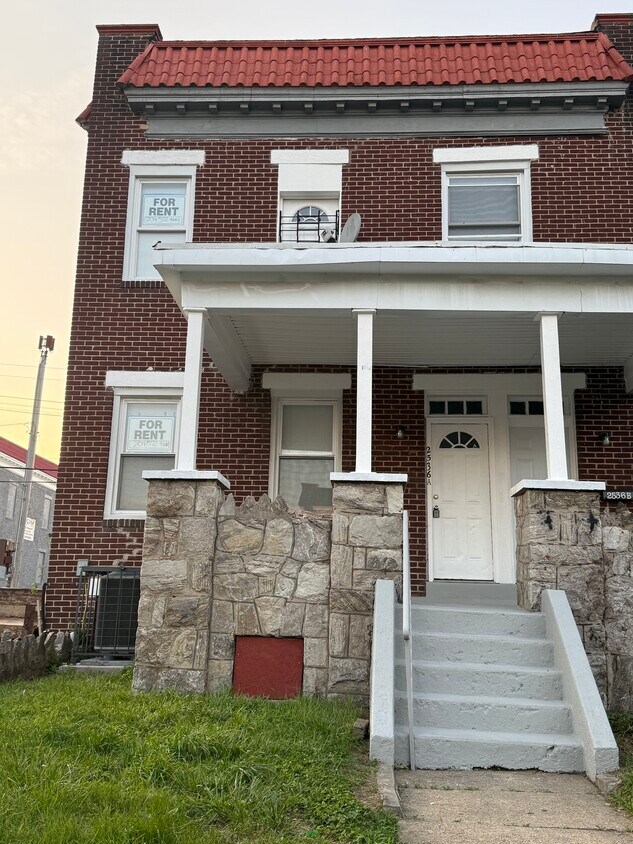 Foto principal - 2536 Loyola Southway