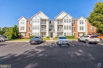 Building Photo - 705 Harvest Run Dr