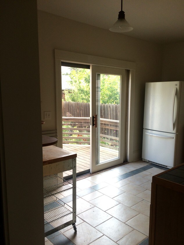 2125 Woolsey St Unit 2125, Berkeley, CA 94705 Condo for Rent in