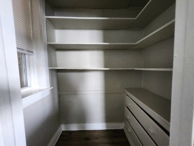 Foto del edificio - 7850 S Burnham Ave