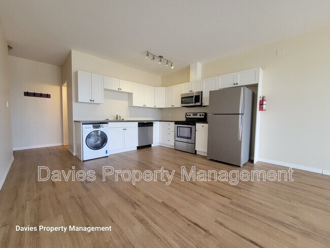 Photo du bâtiment - 4834-4849 49 Ave