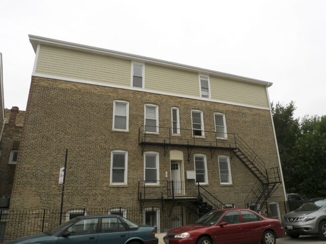 Building Photo - 1608 N Bosworth Ave