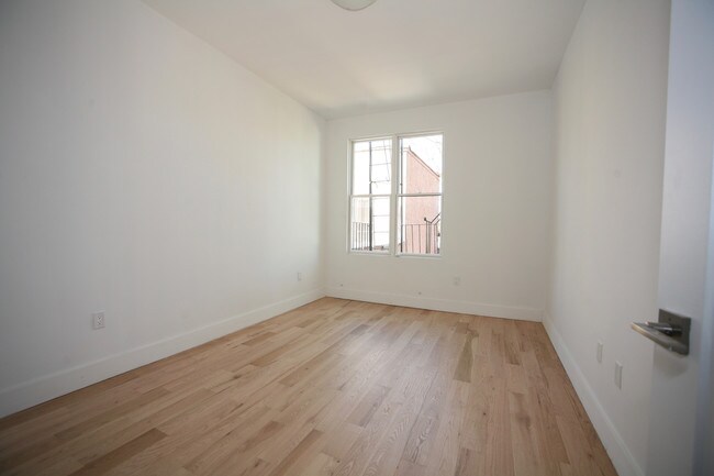 Building Photo - 235 51st St