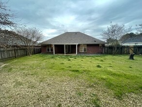Building Photo - 119 Ashton Dr