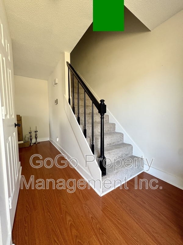 Building Photo - 227 Old Towne Rd
