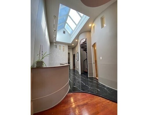 Foto del edificio - 172 Beacon St