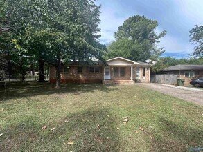 Building Photo - 4742 Bluehaven Dr NW